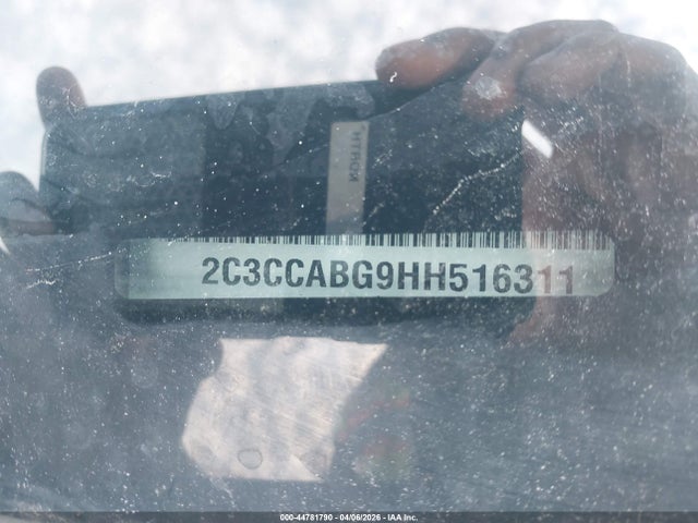 44781790 :رقم المزاد ، 2C3CCABG9HH516311 vin ، 2017 Chrysler 300 300s مزاد بيع