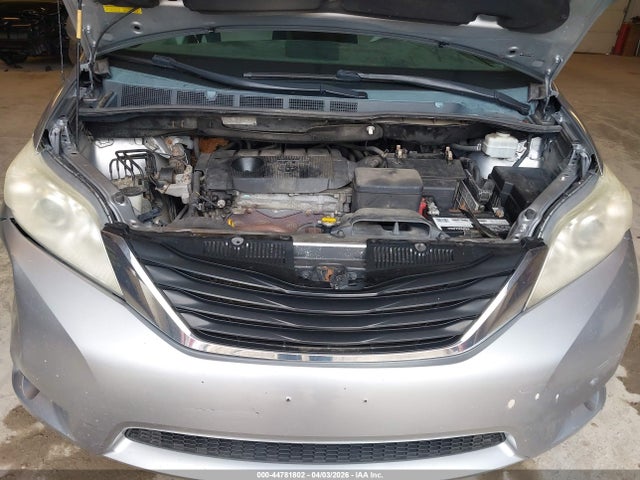 2012 TOYOTA SIENNA 5TDKA3DC9CS015786 Photo 9