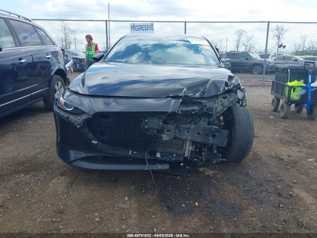 44781832 :رقم المزاد ، JM1BPBLL7N1504004 vin ، 2022 Mazda Mazda3 Preferred مزاد بيع