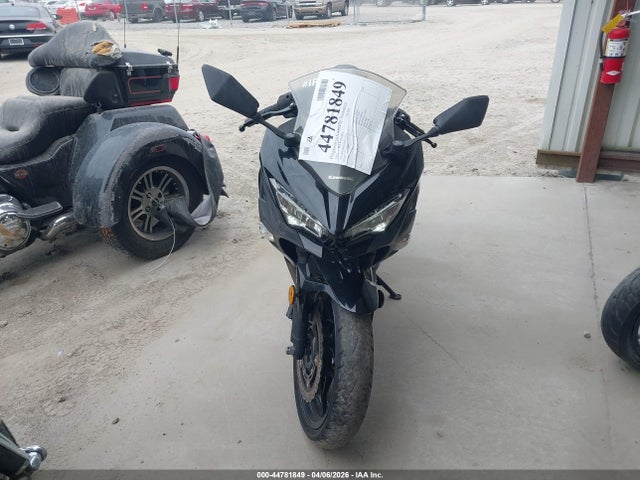 JKAEXKG15KDA32933 Kawasaki EX400