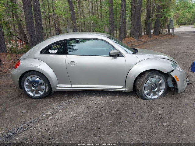 Aukcja sprzedaży 2012 Volkswagen Beetle 2.5l, vin: 3VWJP7AT1CM628763, numer aukcji: 44781884