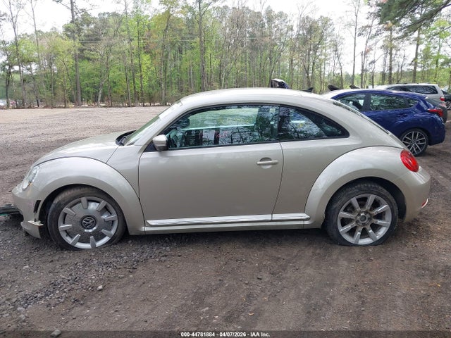 Aukcja sprzedaży 2012 Volkswagen Beetle 2.5l, vin: 3VWJP7AT1CM628763, numer aukcji: 44781884
