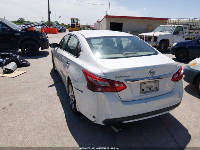 1N4AL3AP6HN326561 Nissan Altima 2.5 S