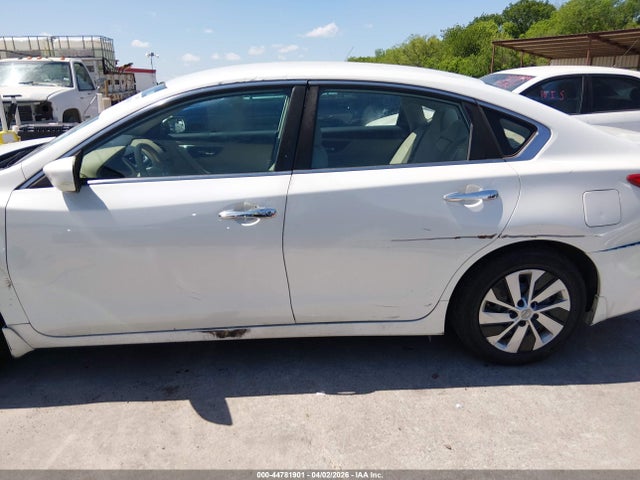 1N4AL3AP6HN326561 Nissan Altima 2.5 S