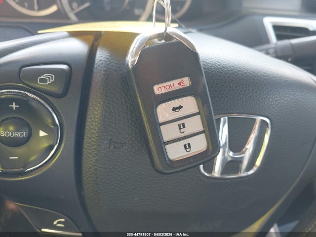 44781907 :رقم المزاد ، 1HGCR3F84DA031674 vin ، 2013 Honda Accord Ex-l V-6 مزاد بيع