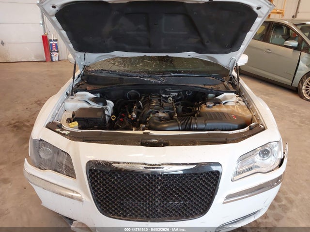 2016 Chrysler 300 300s მანქანა იყიდება აუქციონზე, vin: 2C3CCABT8GH182512, აუქციონის ნომერი: 44781980