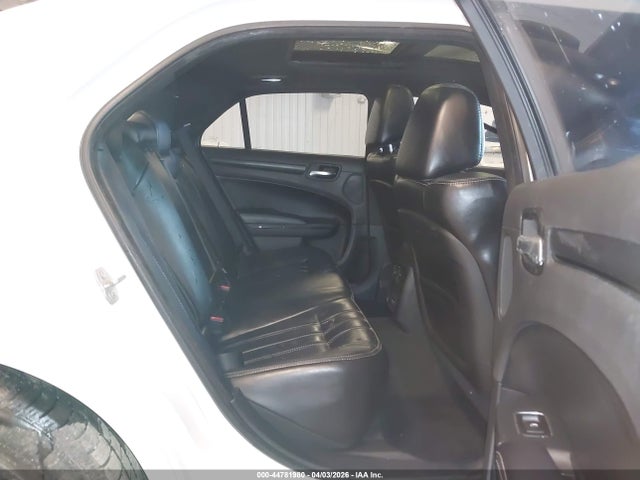 2016 Chrysler 300 300s მანქანა იყიდება აუქციონზე, vin: 2C3CCABT8GH182512, აუქციონის ნომერი: 44781980