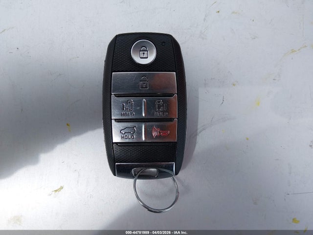 2017 Kia Sedona Lx მანქანა იყიდება აუქციონზე, vin: KNDMB5C19H6237155, აუქციონის ნომერი: 44781989