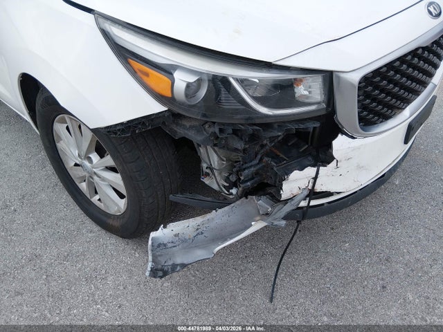 2017 Kia Sedona Lx მანქანა იყიდება აუქციონზე, vin: KNDMB5C19H6237155, აუქციონის ნომერი: 44781989