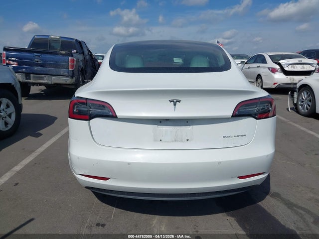 2018 Tesla Model 3 Long Range/performance მანქანა იყიდება აუქციონზე, vin: 5YJ3E1EB0JF086301, აუქციონის ნომერი: 44782005