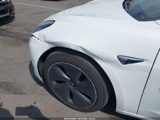 2018 Tesla Model 3 Long Range/performance მანქანა იყიდება აუქციონზე, vin: 5YJ3E1EB0JF086301, აუქციონის ნომერი: 44782005