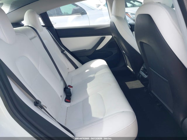 2018 Tesla Model 3 Long Range/performance მანქანა იყიდება აუქციონზე, vin: 5YJ3E1EB0JF086301, აუქციონის ნომერი: 44782005
