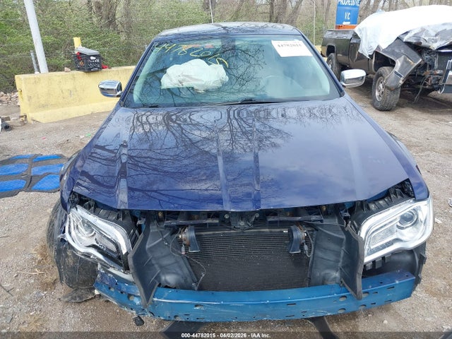 Продаж на аукціоні авто 2016 Chrysler 300c Awd, vin: 2C3CCAKG8GH261715, номер лоту: 44782015