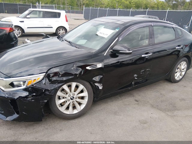 44782082 :رقم المزاد ، 5XXGT4L32JG186725 vin ، 2018 Kia Optima S مزاد بيع