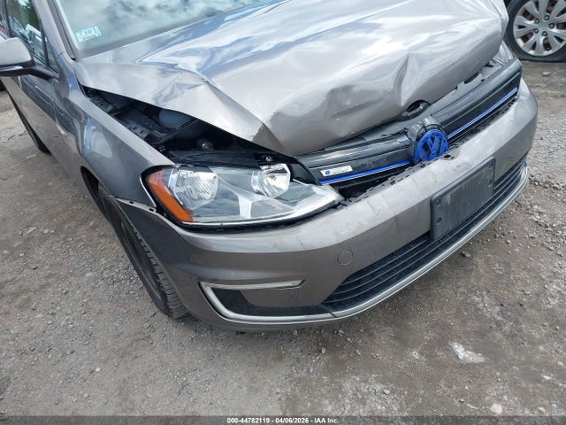 WVWKP7AU1GW914795 Volkswagen E-golf Se
