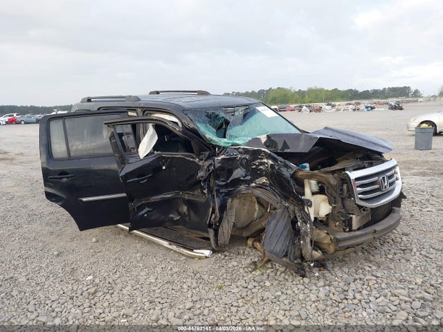 44782141 :رقم المزاد ، 5FNYF4H90CB053587 vin ، 2012 Honda Pilot Touring مزاد بيع
