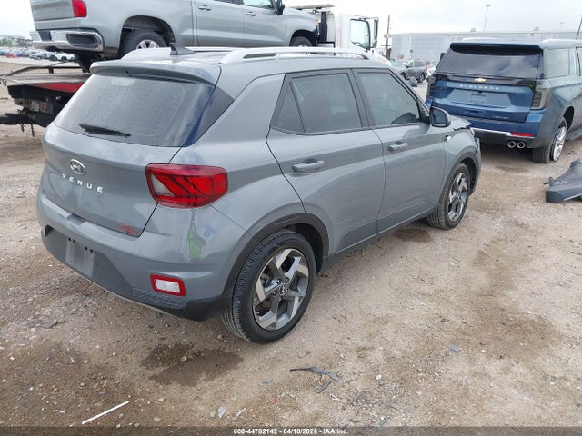 Продажа на аукционе авто 2021 Hyundai Venue Sel, vin: KMHRC8A31MU118977, номер лота: 44782142
