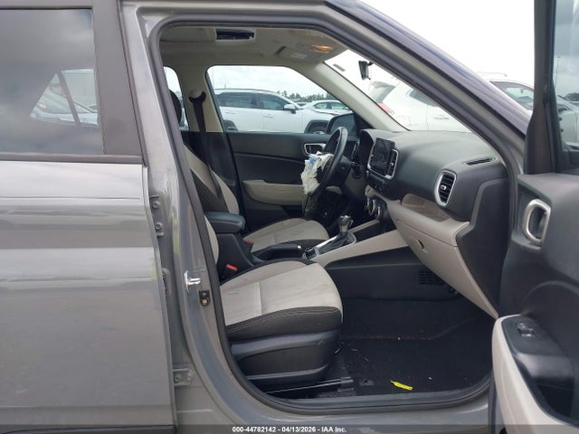 Продажа на аукционе авто 2021 Hyundai Venue Sel, vin: KMHRC8A31MU118977, номер лота: 44782142