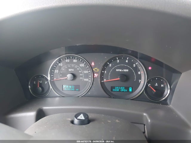 44782176 :رقم المزاد ، 1J8HG48N76C123980 vin ، 2006 Jeep Commander مزاد بيع