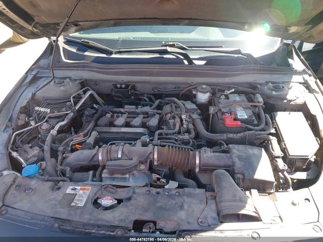 44782195 :رقم المزاد ، 1HGCV1F17JA236677 vin ، 2018 Honda Accord Lx مزاد بيع