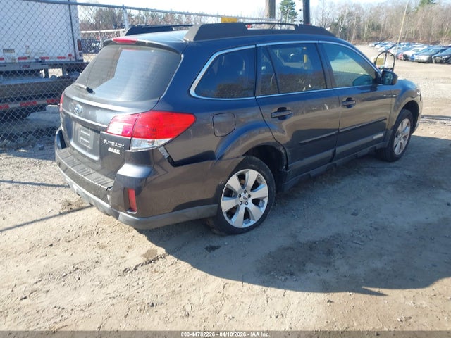 2011 Subaru Outback 2.5i მანქანა იყიდება აუქციონზე, vin: 4S4BRBACXB3415052, აუქციონის ნომერი: 44782226