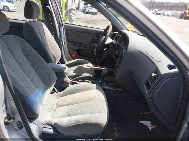 2003 HYUNDAI ELANTRA KMHDN45D53U564256 Photo 4