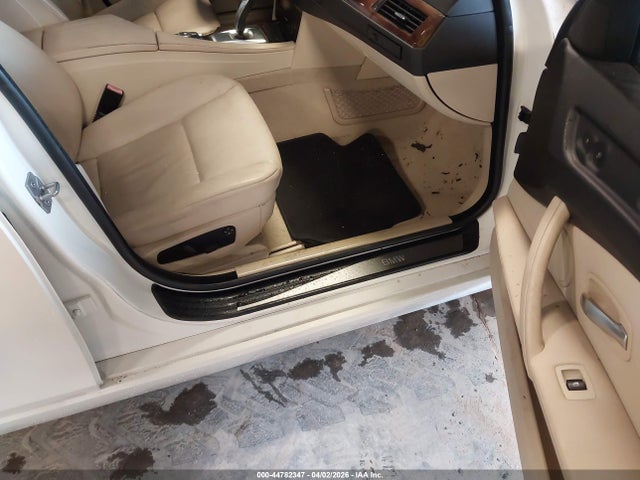 2010 BMW 528I WBANU5C50AC129612 Photo 4