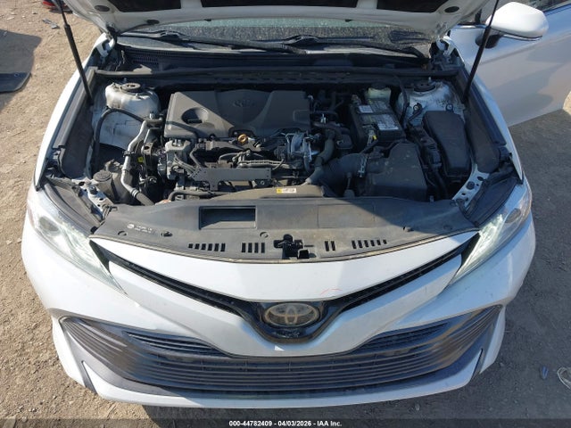 4T1B11HK3JU049216 Toyota CAMRY XLE