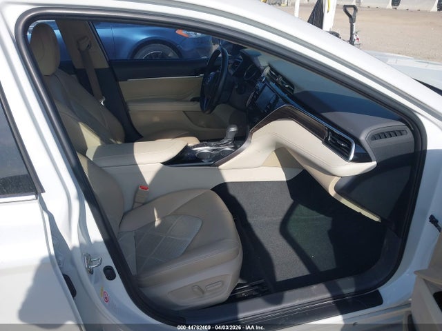 4T1B11HK3JU049216 Toyota CAMRY XLE