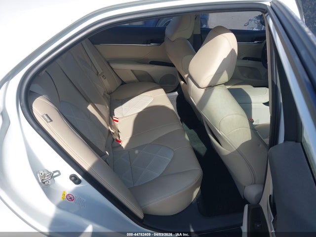 4T1B11HK3JU049216 Toyota CAMRY XLE