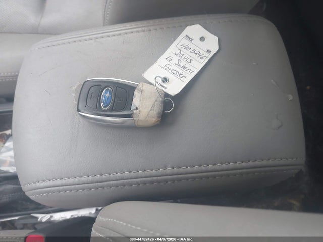 Subaru Forester 2.5i Touring 2016 JF2SJAXC0GH447467 Image 11