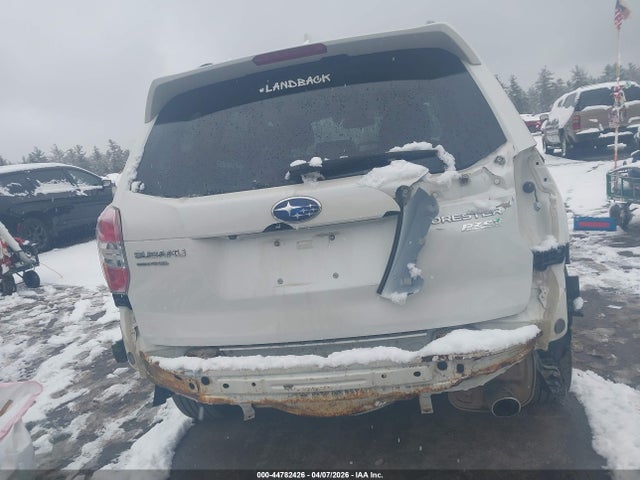 Subaru Forester 2.5i Touring 2016 JF2SJAXC0GH447467 Image 17