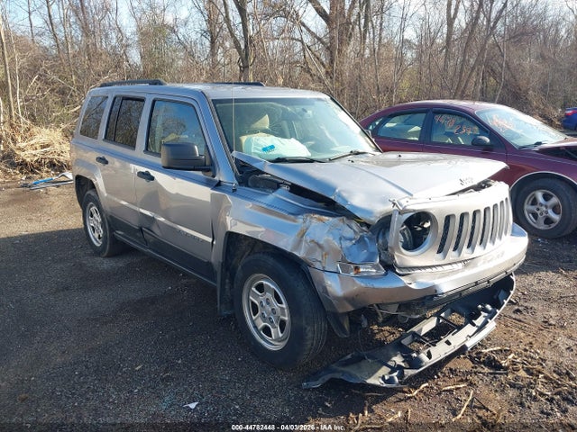 2016 Jeep Patriot Sport მანქანა იყიდება აუქციონზე, vin: 1C4NJPBAXGD700841, აუქციონის ნომერი: 44782448
