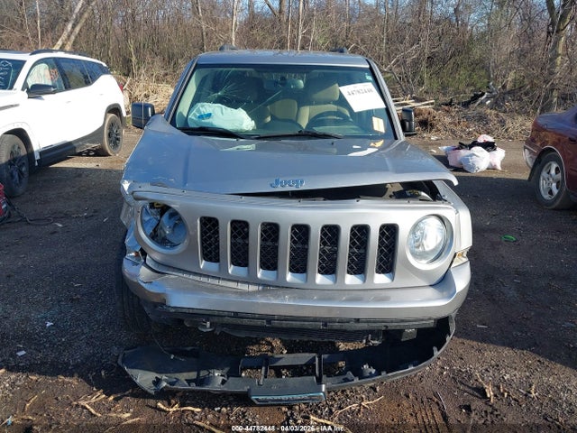 2016 Jeep Patriot Sport მანქანა იყიდება აუქციონზე, vin: 1C4NJPBAXGD700841, აუქციონის ნომერი: 44782448