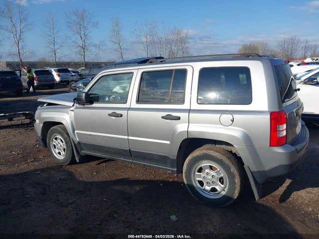 2016 Jeep Patriot Sport მანქანა იყიდება აუქციონზე, vin: 1C4NJPBAXGD700841, აუქციონის ნომერი: 44782448