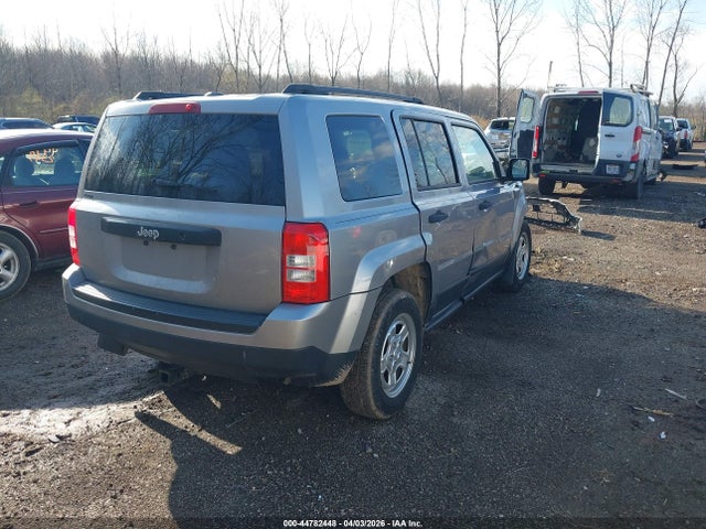 2016 Jeep Patriot Sport მანქანა იყიდება აუქციონზე, vin: 1C4NJPBAXGD700841, აუქციონის ნომერი: 44782448