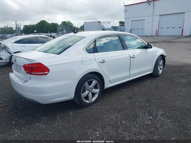 44782500 :رقم المزاد ، 1VWBH7A35DC071991 vin ، 2013 Volkswagen Passat 2.5l Se مزاد بيع
