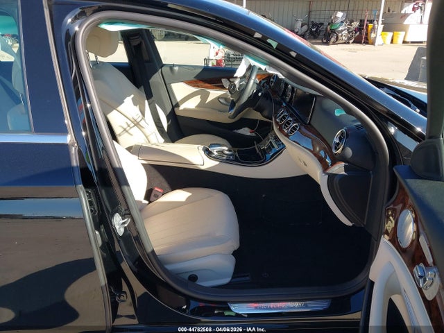 Продаж на аукціоні авто 2018 Mercedes-benz E 300, vin: WDDZF4JB9JA321520, номер лоту: 44782508