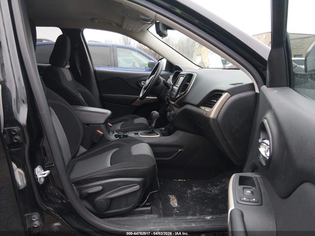 2018 JEEP CHEROKEE 1C4PJMCB4JD561134 Photo 4