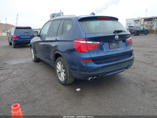 2016 BMW X3 5UXWX9C54G0D86659 Photo 2
