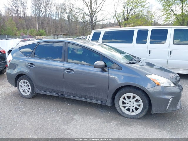 2014 TOYOTA PRIUS V JTDZN3EU8E3349497 Photo 5