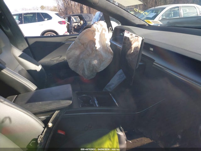 Продаж на аукціоні авто 2023 Tesla Model X Plaid Tri Motor All-wheel Drive, vin: 7SAXCBE64PF429879, номер лоту: 44782631