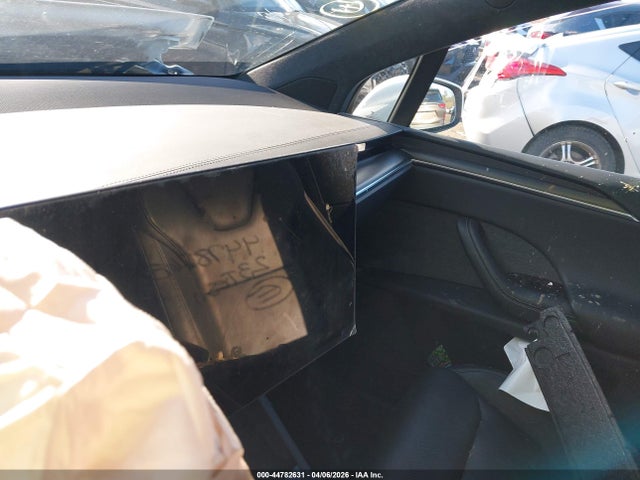 Продаж на аукціоні авто 2023 Tesla Model X Plaid Tri Motor All-wheel Drive, vin: 7SAXCBE64PF429879, номер лоту: 44782631