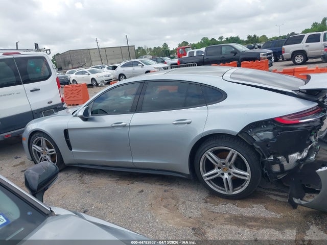 44782637 :رقم المزاد ، WP0AA2A77KL102180 vin ، 2019 Porsche Panamera 4 مزاد بيع
