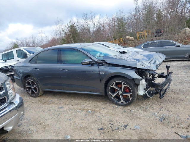 2021 Volkswagen Passat 2.0t R-line მანქანა იყიდება აუქციონზე, vin: 1VWMA7A35MC005924, აუქციონის ნომერი: 44782667
