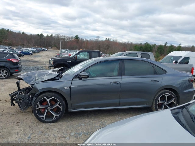 2021 Volkswagen Passat 2.0t R-line მანქანა იყიდება აუქციონზე, vin: 1VWMA7A35MC005924, აუქციონის ნომერი: 44782667
