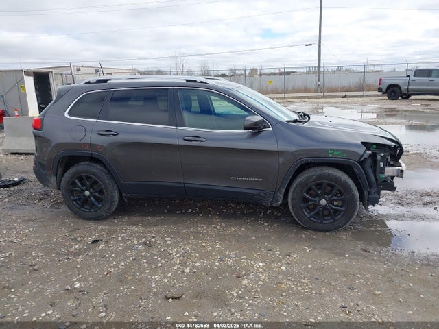 Jeep Cherokee Latitude 2016 1C4PJMCS7GW366142 Image 14