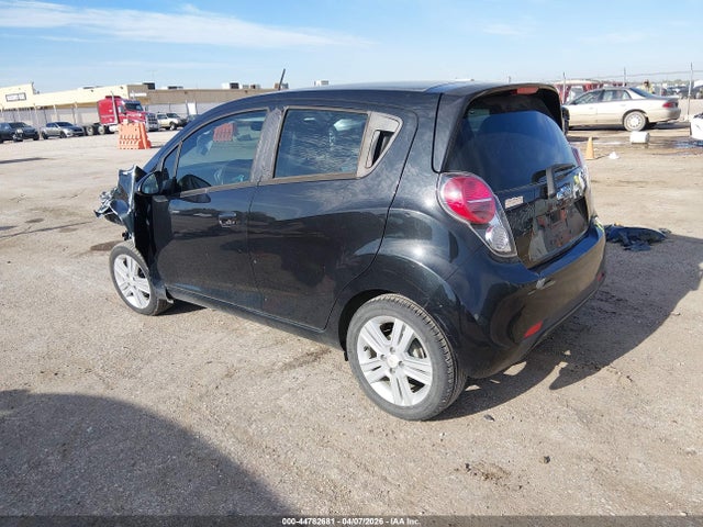 Chevrolet Spark 1lt Auto 2014 KL8CD6S9XEC432674 Image 3