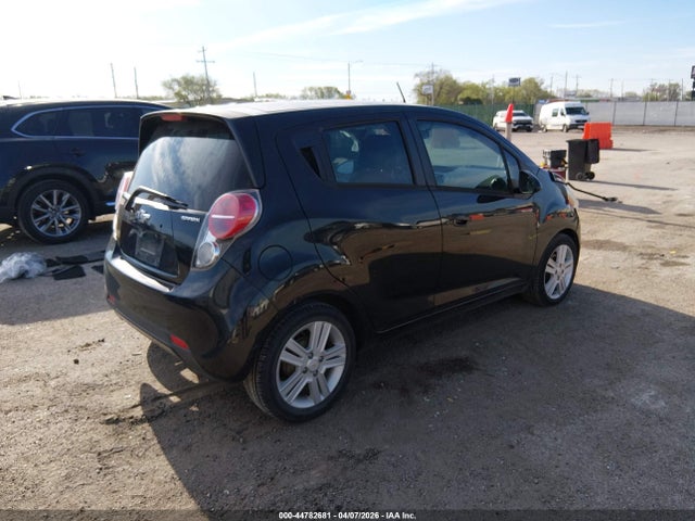 Chevrolet Spark 1lt Auto 2014 KL8CD6S9XEC432674 Image 4