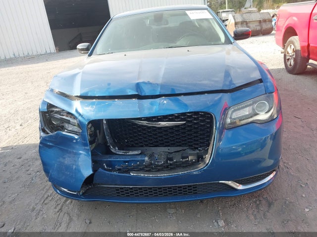 2020 Chrysler 300 Touring მანქანა იყიდება აუქციონზე, vin: 2C3CCAAG2LH147561, აუქციონის ნომერი: 44782687